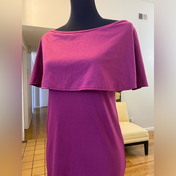 Off shoulder dress with side cut NWOT - Picture 2 of 13